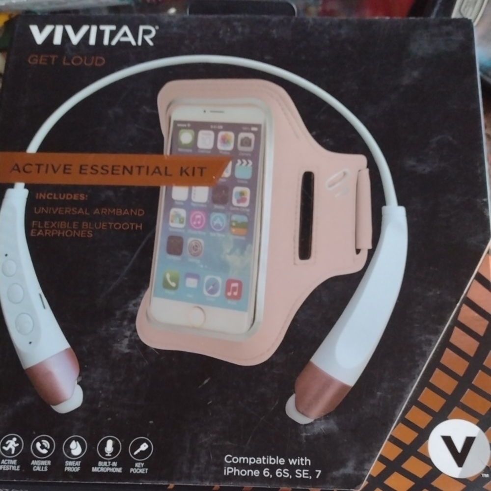 Vivitar Active Essential Kit - Pink and White NWT